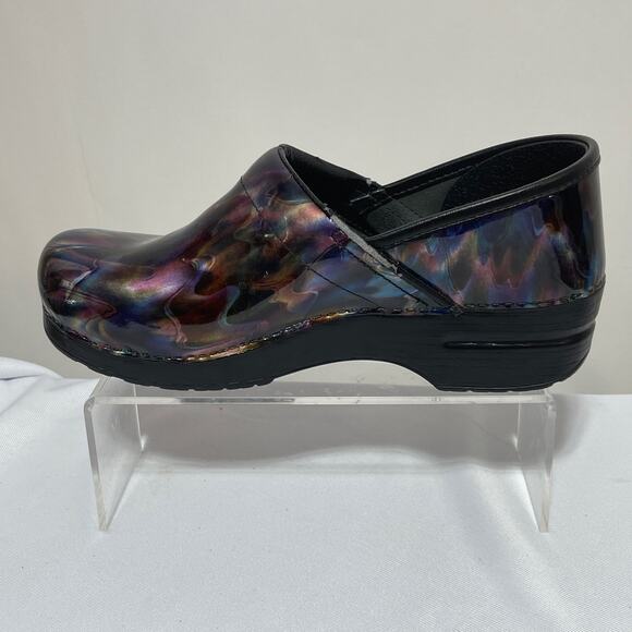 Dansko Clogs Women's EU 40 US 9.5  Multicolor Swirl Rainbow Slip On Comfort Shoe - Picture 3 of 9